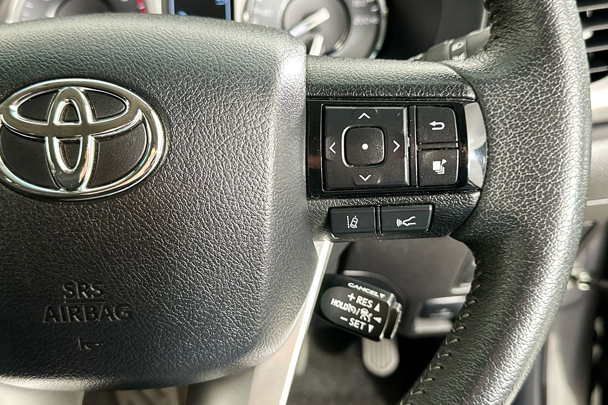 2022 Toyota HILUX SR5 (4x4) GUN126R 4X4