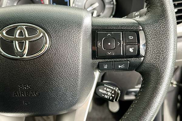 2022 Toyota HILUX SR5 (4x4) GUN126R 4X4