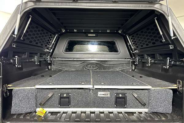 2017 Toyota HILUX SR5 (4x4) GUN126R MY17 4X4
