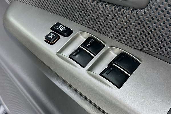 2013 Toyota HILUX SR5 (4x4) KUN26R MY12 4X4