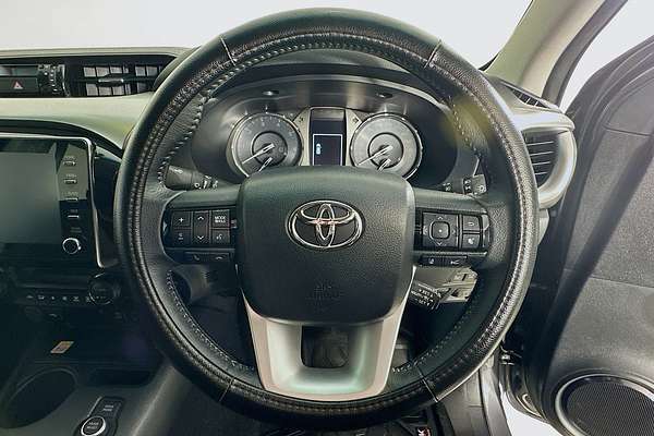 2024 Toyota HILUX SR5 48V GUN126R 4X4