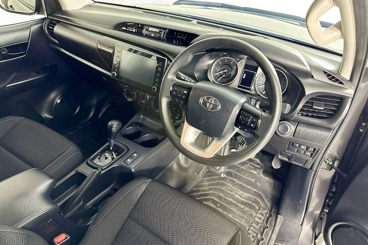 2021 Toyota HILUX SR (4x4) GUN126R 4X4