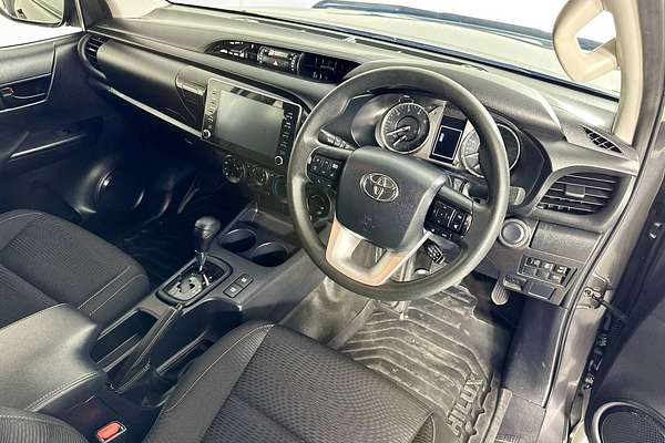 2021 Toyota HILUX SR (4x4) GUN126R 4X4
