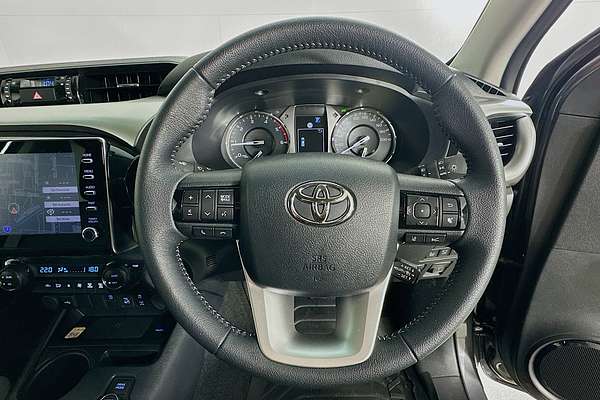 2025 Toyota HILUX SR5 48V (4x4) GUN126R RC 4X4