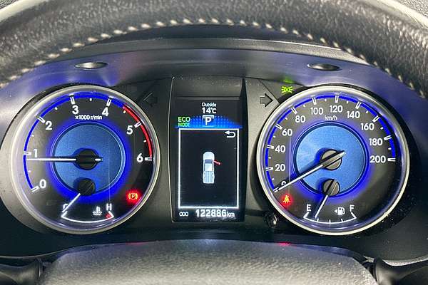 2017 Toyota HILUX SR5 (4x4) GUN126R MY17 4X4