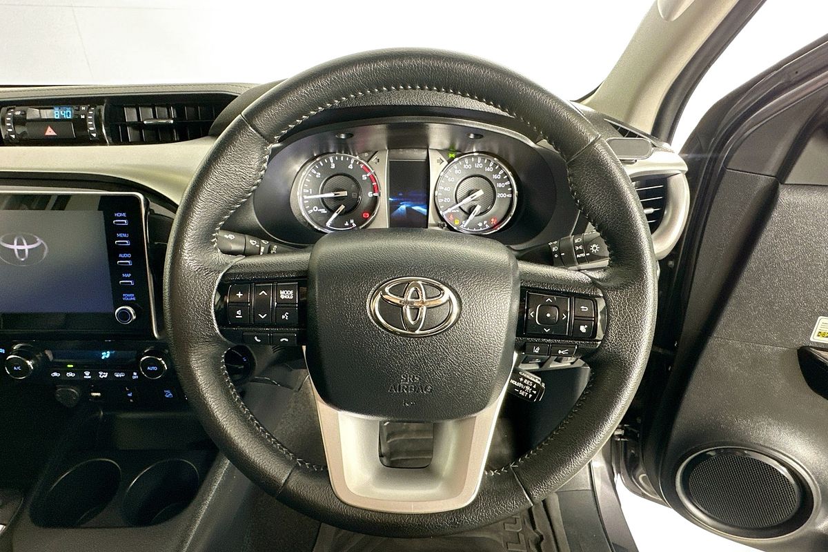2020 Toyota HILUX SR5+ (4x4) GUN126R FACELIFT 4X4
