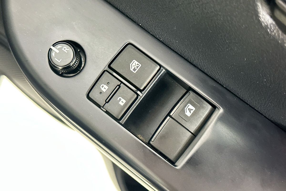 2023 Toyota HILUX WORKMATE (4x2) TGN121R 4x2