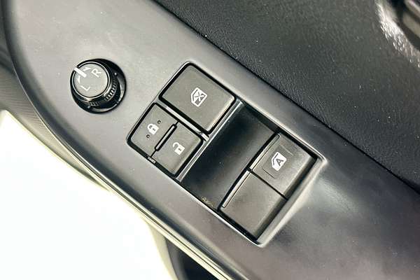 2023 Toyota HILUX WORKMATE (4x2) TGN121R 4x2