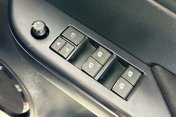 2024 Toyota HILUX SR 48V (4x4) GUN126R 4X4