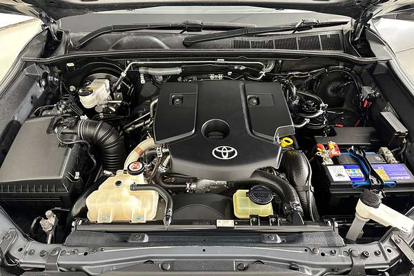 2017 Toyota HILUX SR5 (4x4) GUN126R MY17 4X4