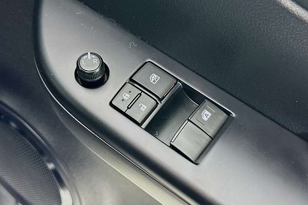 2019 Toyota Hilux SR (4x4) GUN126R MY19 4X4