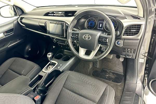 2017 Toyota HILUX SR5 (4x4) GUN126R MY17 4X4