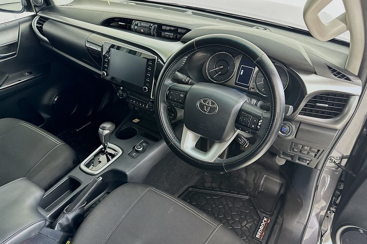 2024 Toyota HILUX SR5 48V GUN126R 4X4