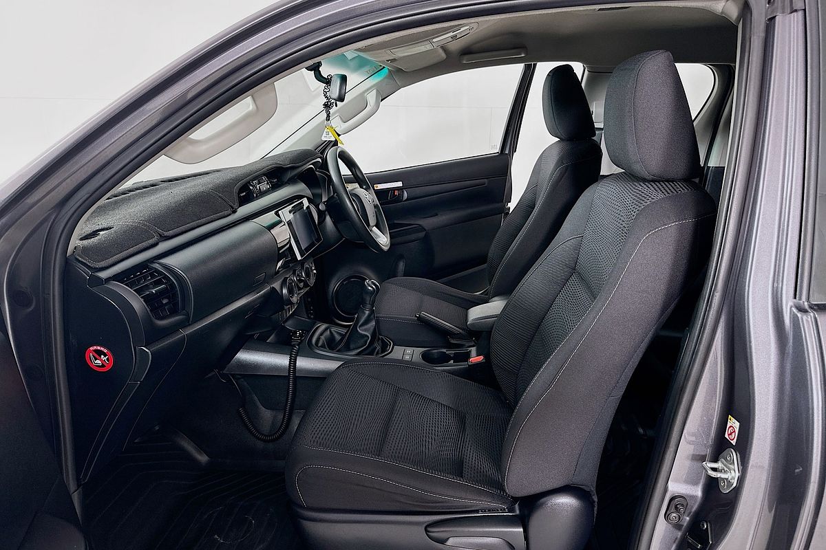 2019 Toyota Hilux SR (4x4) GUN126R MY19 4X4