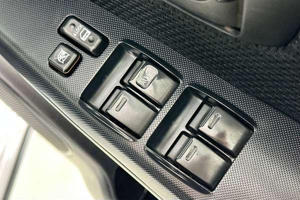 2014 Toyota HILUX SR (4x4) KUN26R MY14 4X4