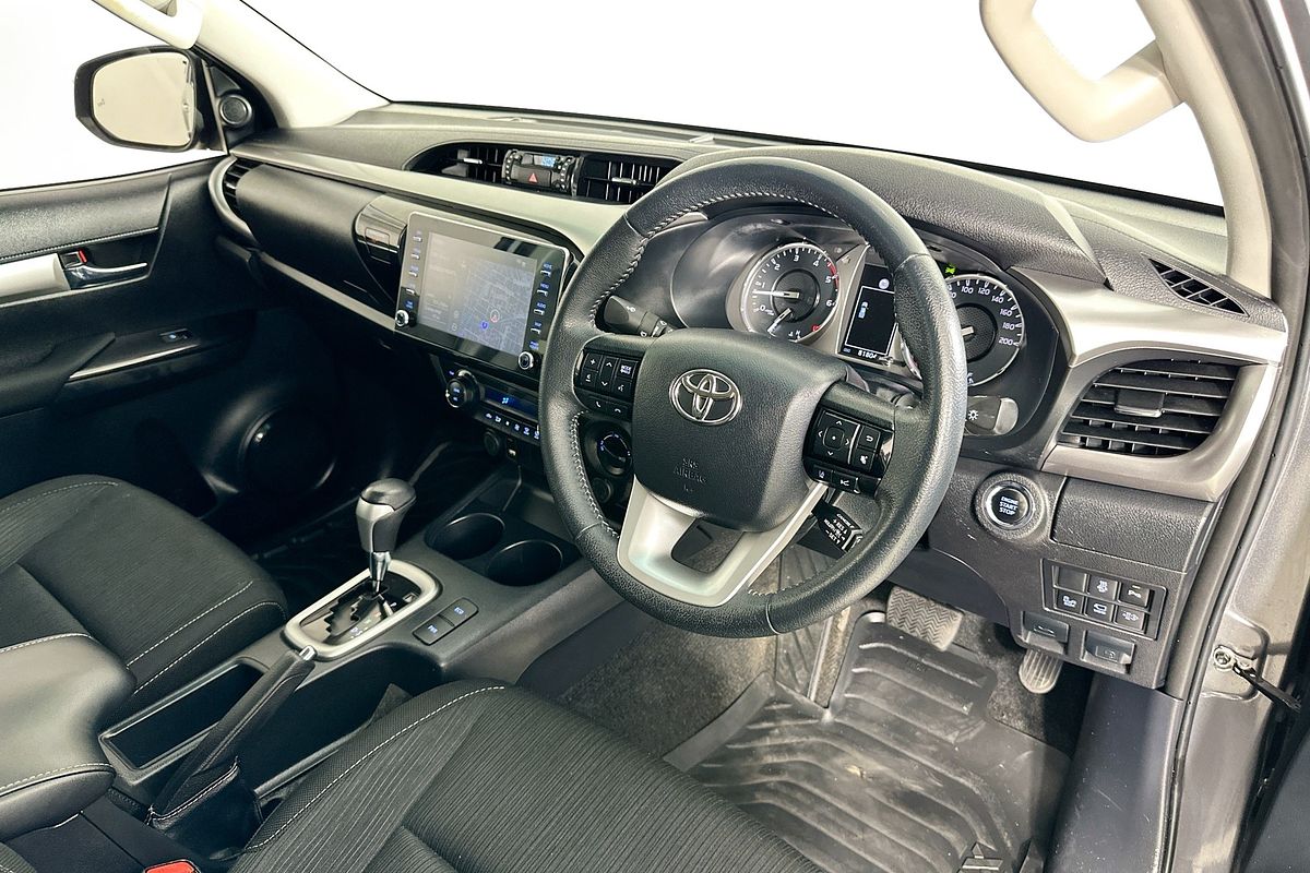 2023 Toyota HILUX SR5 (4x4) GUN126R 4X4