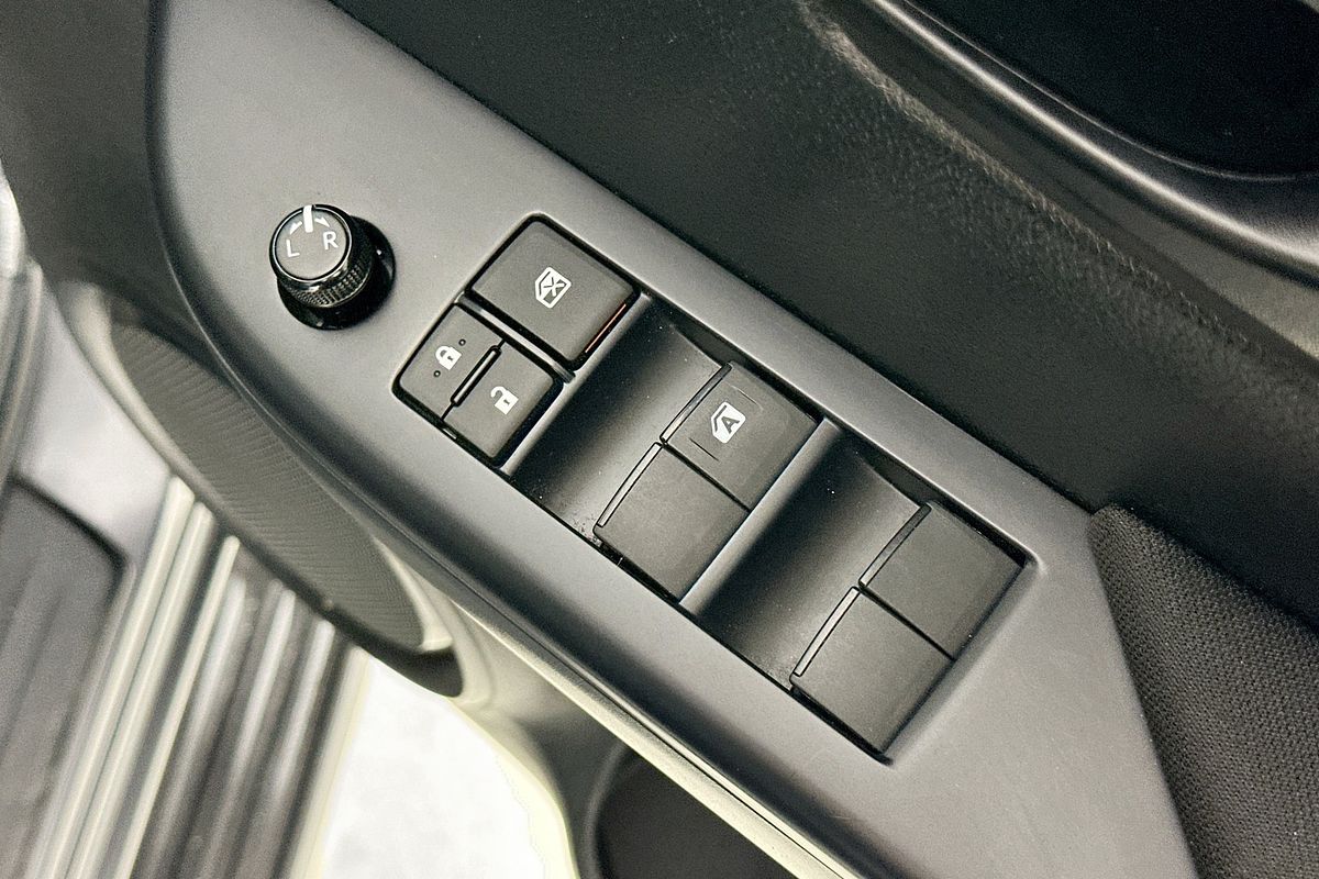 2024 Toyota HILUX SR (4x4) GUN126R 4X4
