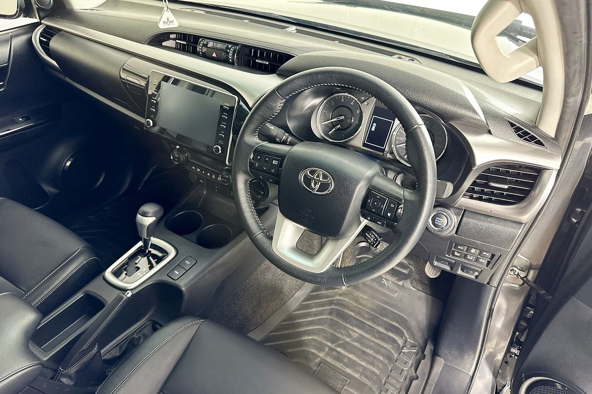 2023 Toyota HILUX SR5 + PREMIUM INTERIOR (4x4) GUN126R 4X4
