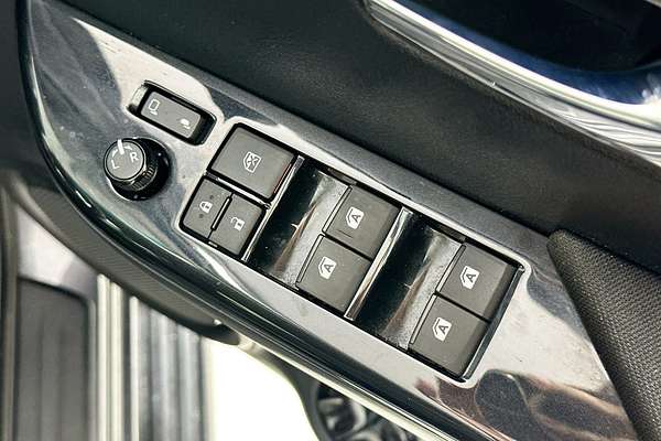 2024 Toyota HILUX SR5 48V (4x4) GUN126R 4X4