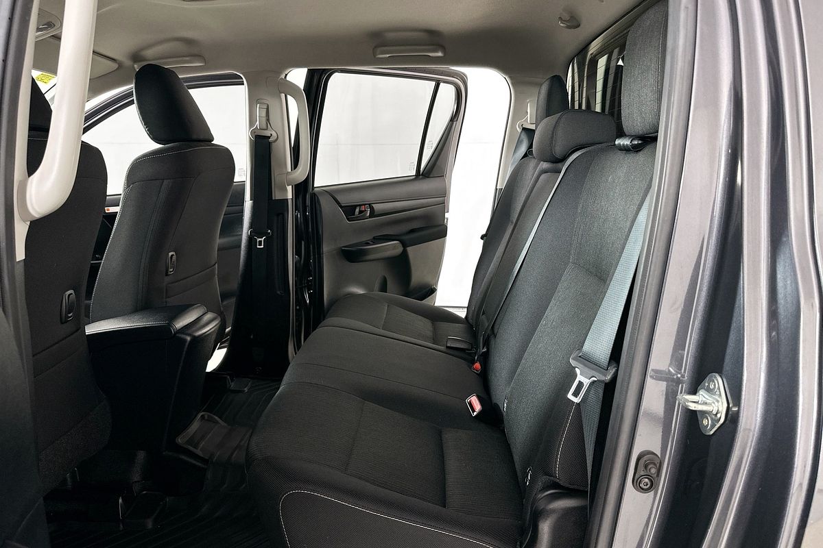 2024 Toyota HILUX SR (4x4) GUN126R 4X4