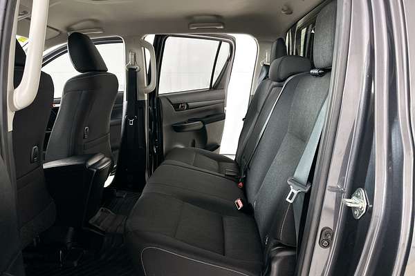 2024 Toyota HILUX SR (4x4) GUN126R 4X4
