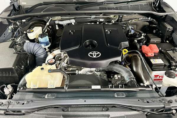 2024 Toyota HILUX SR 48V (4x4) GUN126R 4X4