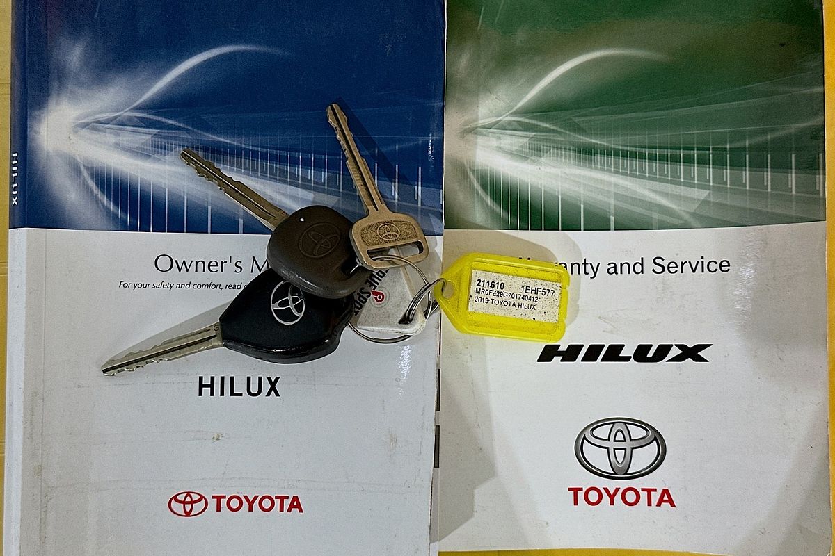 2013 Toyota HILUX SR5 (4x4) KUN26R MY12 4X4
