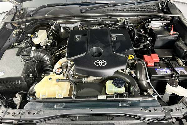 2021 Toyota HILUX SR (4x4) GUN126R 4X4
