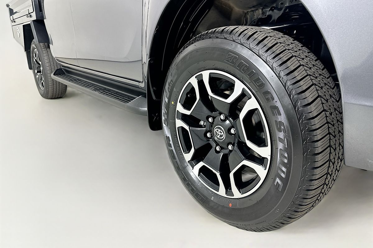 2024 Toyota HILUX SR5 (4x4) GUN126R 4X4