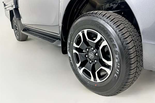 2024 Toyota HILUX SR5 (4x4) GUN126R 4X4