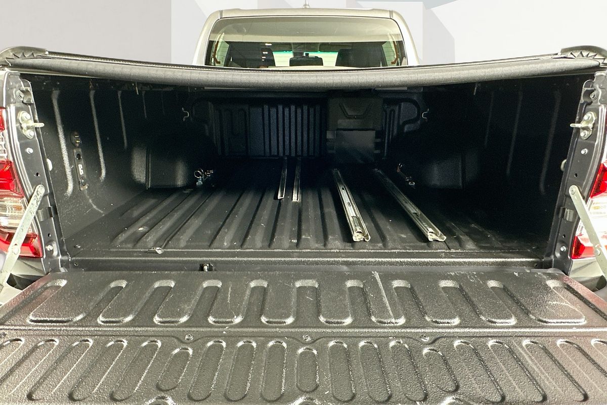 2022 Toyota HILUX SR5 (4x4) GUN126R 4X4