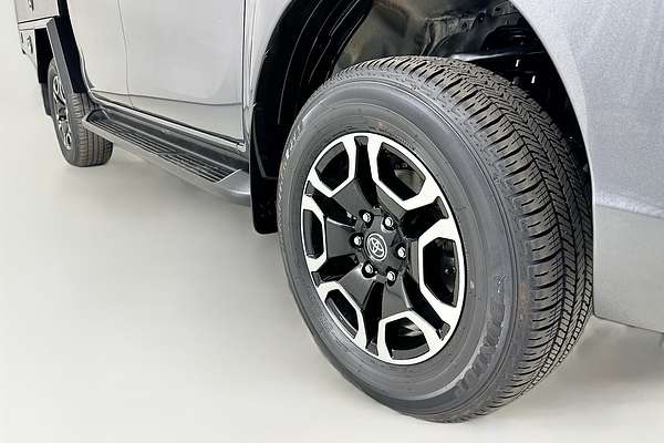 2023 Toyota HILUX SR5 (4x4) GUN126R 4X4
