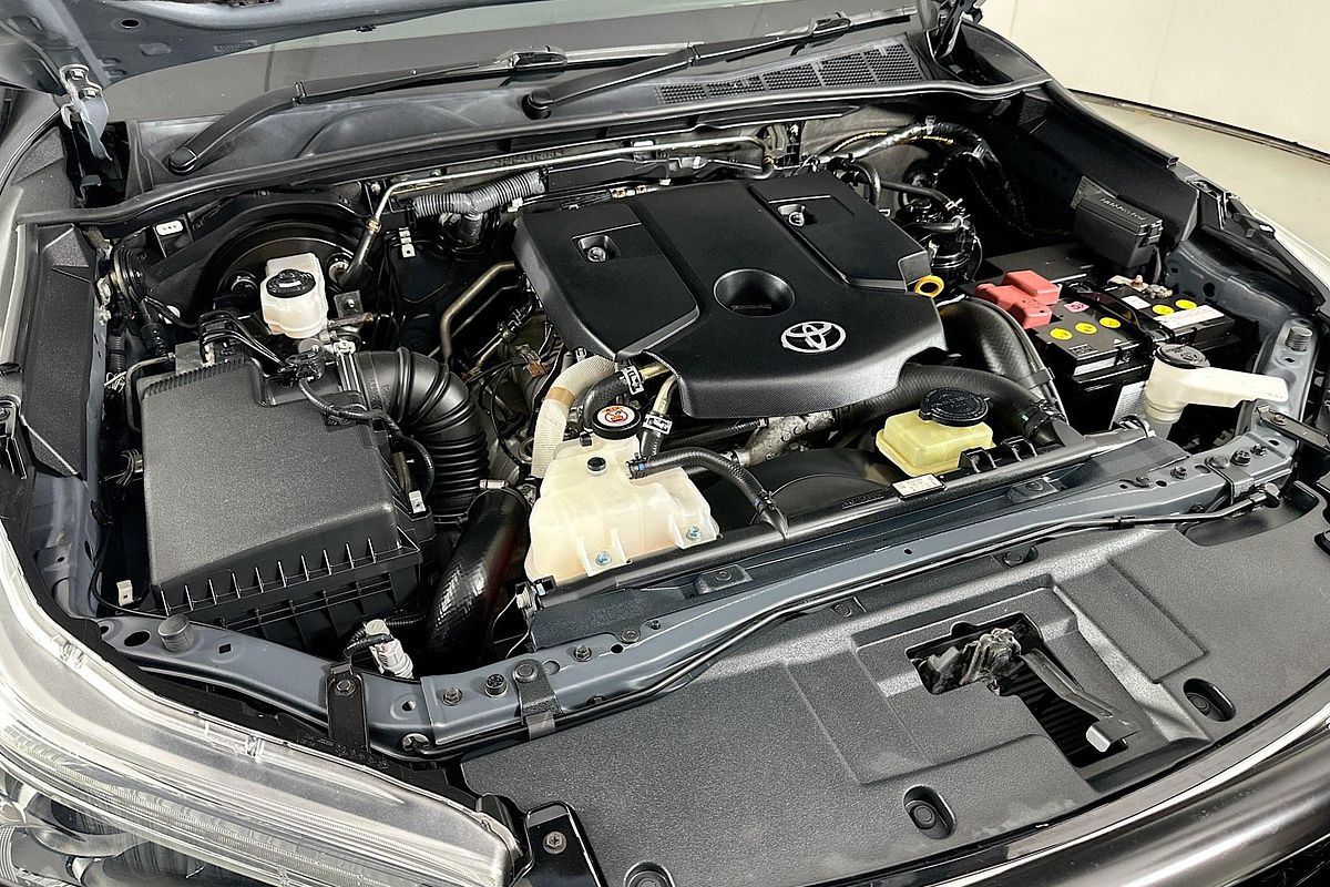 2018 Toyota HILUX SR5 (4x4) GUN126R MY17 4X4