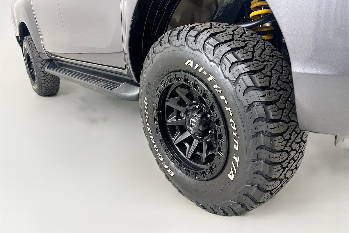2020 Toyota HILUX SR5+ (4x4) GUN126R FACELIFT 4X4