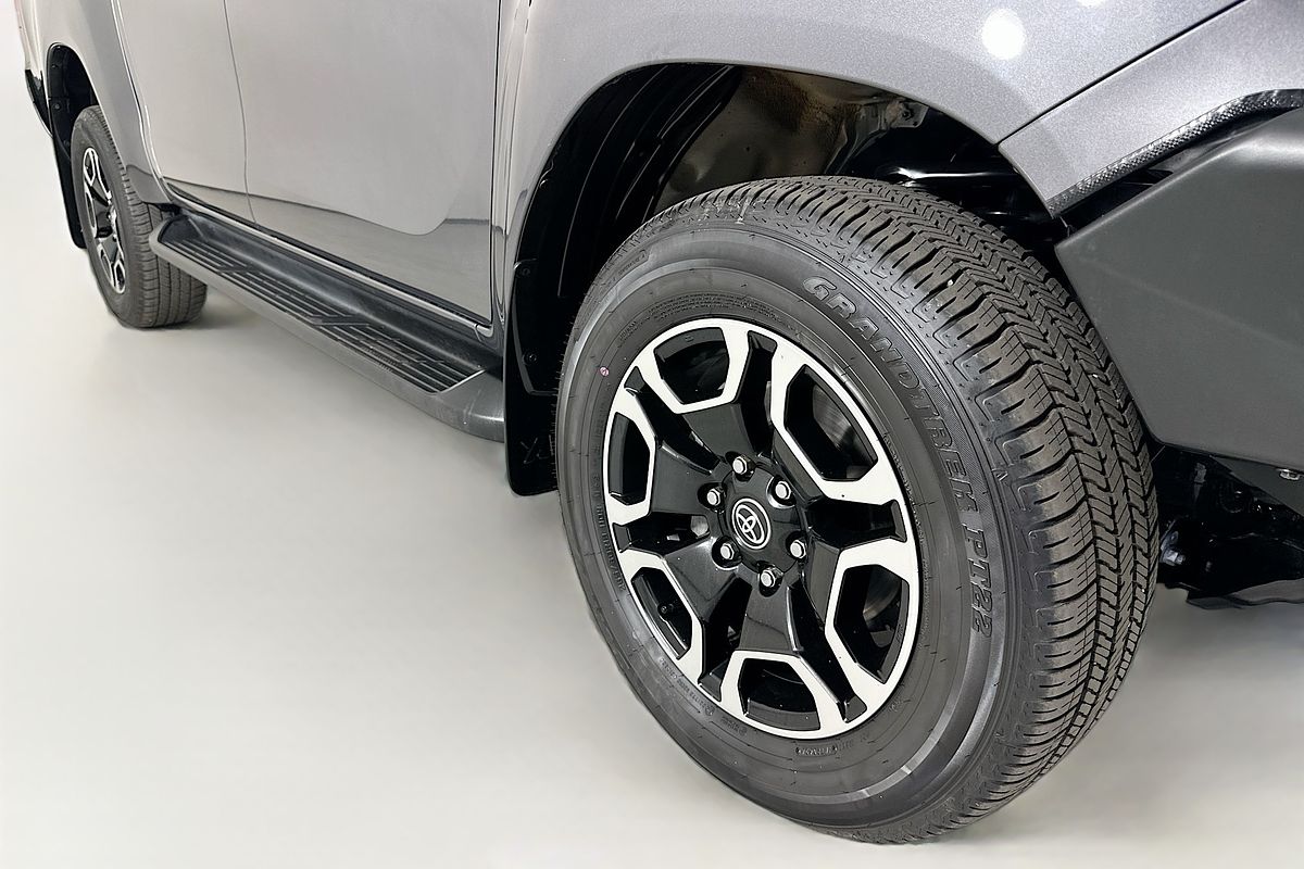 2024 Toyota HILUX SR5 48V (4x4) GUN126R 4X4