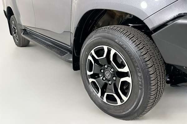 2024 Toyota HILUX SR5 48V (4x4) GUN126R 4X4