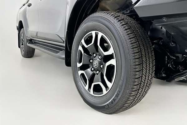 2023 Toyota HILUX SR5 + PREMIUM INTERIOR (4x4) GUN126R 4X4