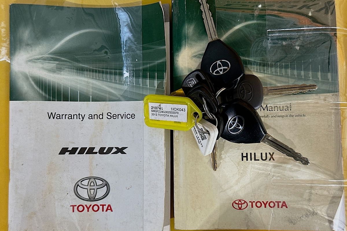 2013 Toyota HILUX SR5 (4x4) KUN26R MY14 4X4