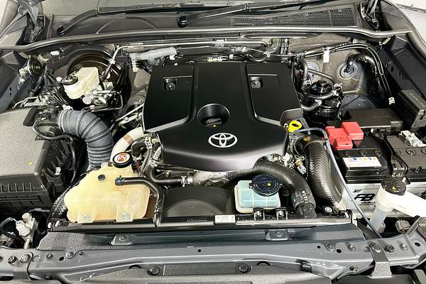 2023 Toyota HILUX SR5 + PREMIUM INTERIOR (4x4) GUN126R 4X4