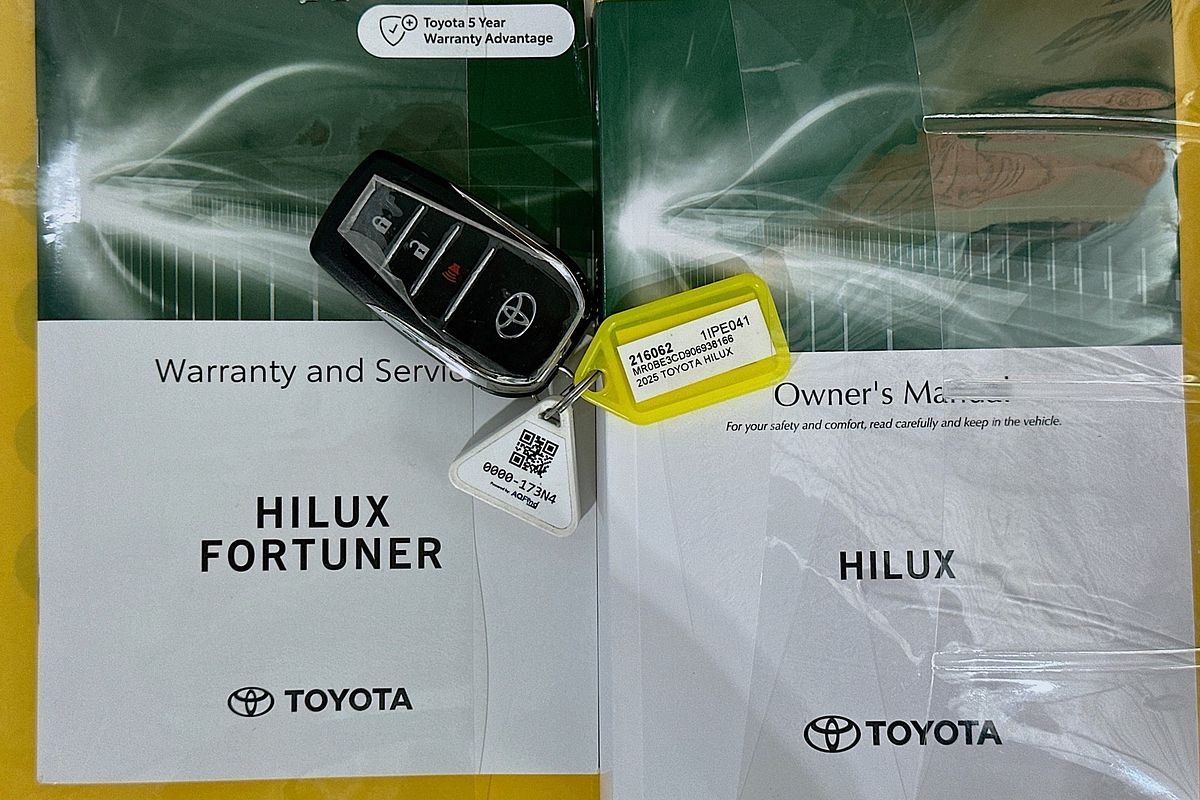 2025 Toyota HILUX SR5 48V (4x4) GUN126R RC 4X4