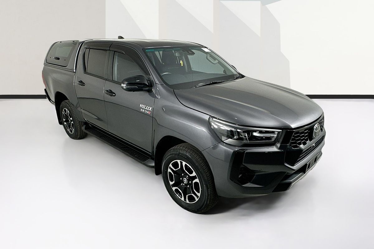 2024 Toyota HILUX SR5 48V GUN126R 4X4