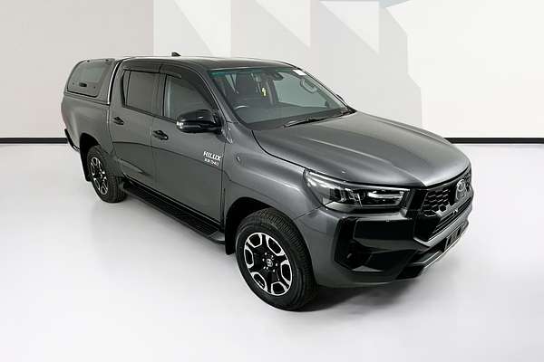 2024 Toyota HILUX SR5 48V GUN126R 4X4