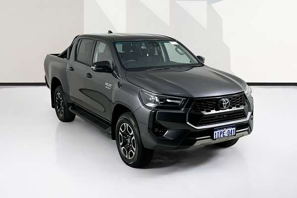 2025 Toyota HILUX SR5 48V (4x4) GUN126R RC 4X4