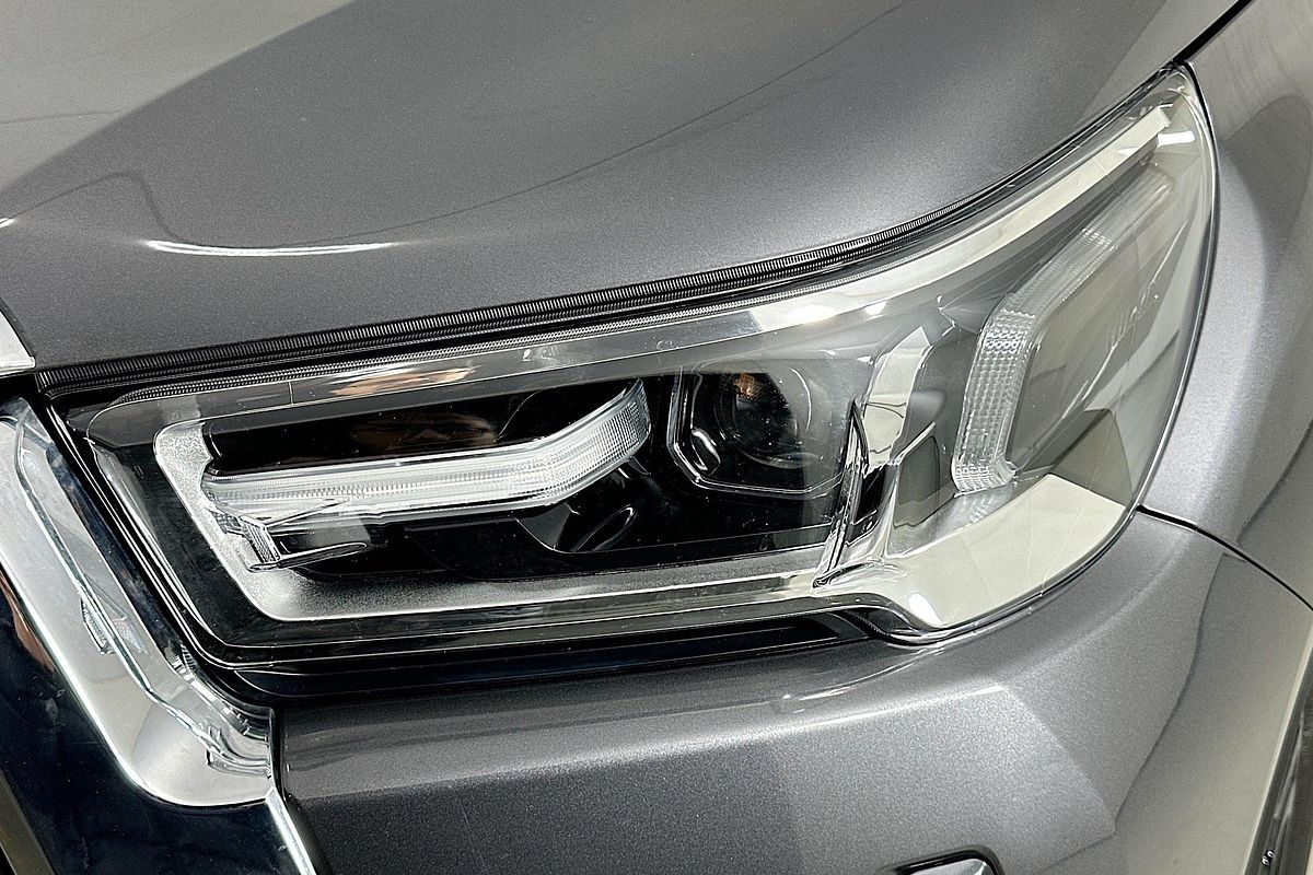 2022 Toyota HILUX SR5 (4x4) GUN126R 4X4