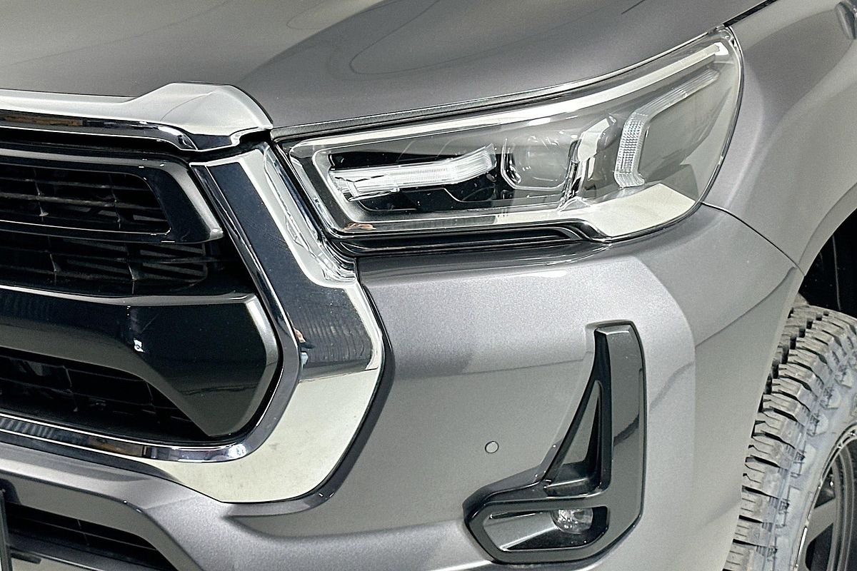 2022 Toyota HILUX SR5 (4x4) GUN126R 4X4