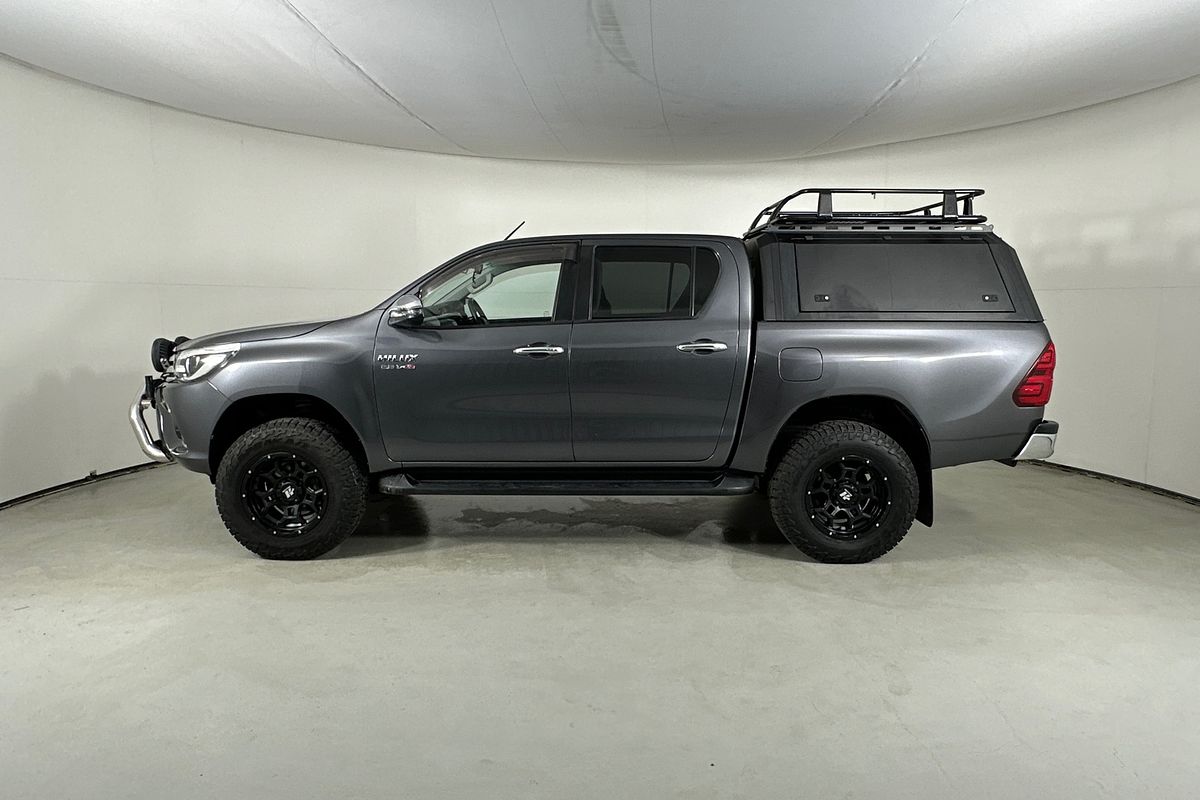 2017 Toyota HILUX SR5 (4x4) GUN126R MY17 4X4