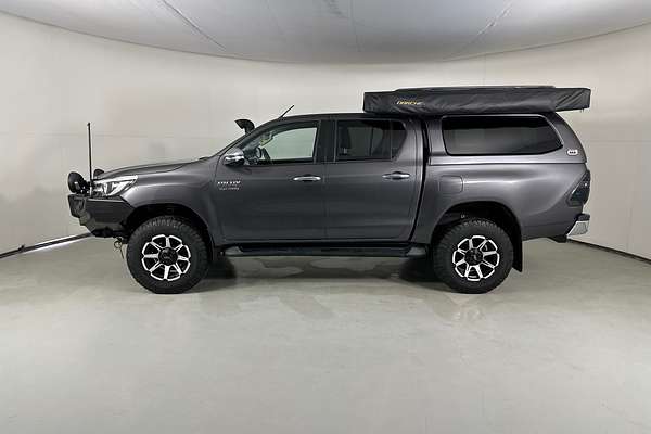 2015 Toyota HILUX SR5 (4x4) GUN126R 4X4