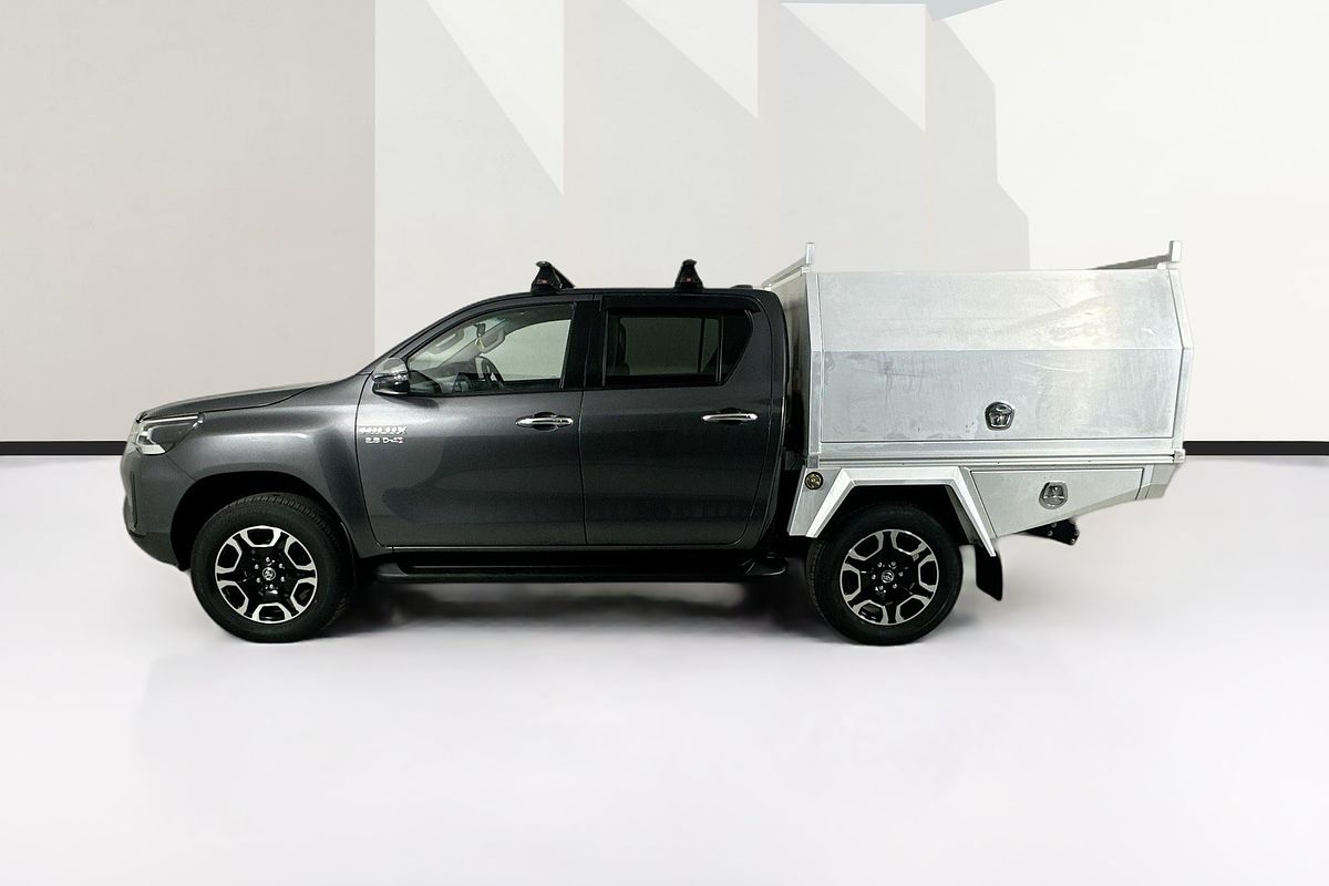 2022 Toyota HILUX SR5 + PREMIUM INTERIOR (4x4) GUN126R 4X4