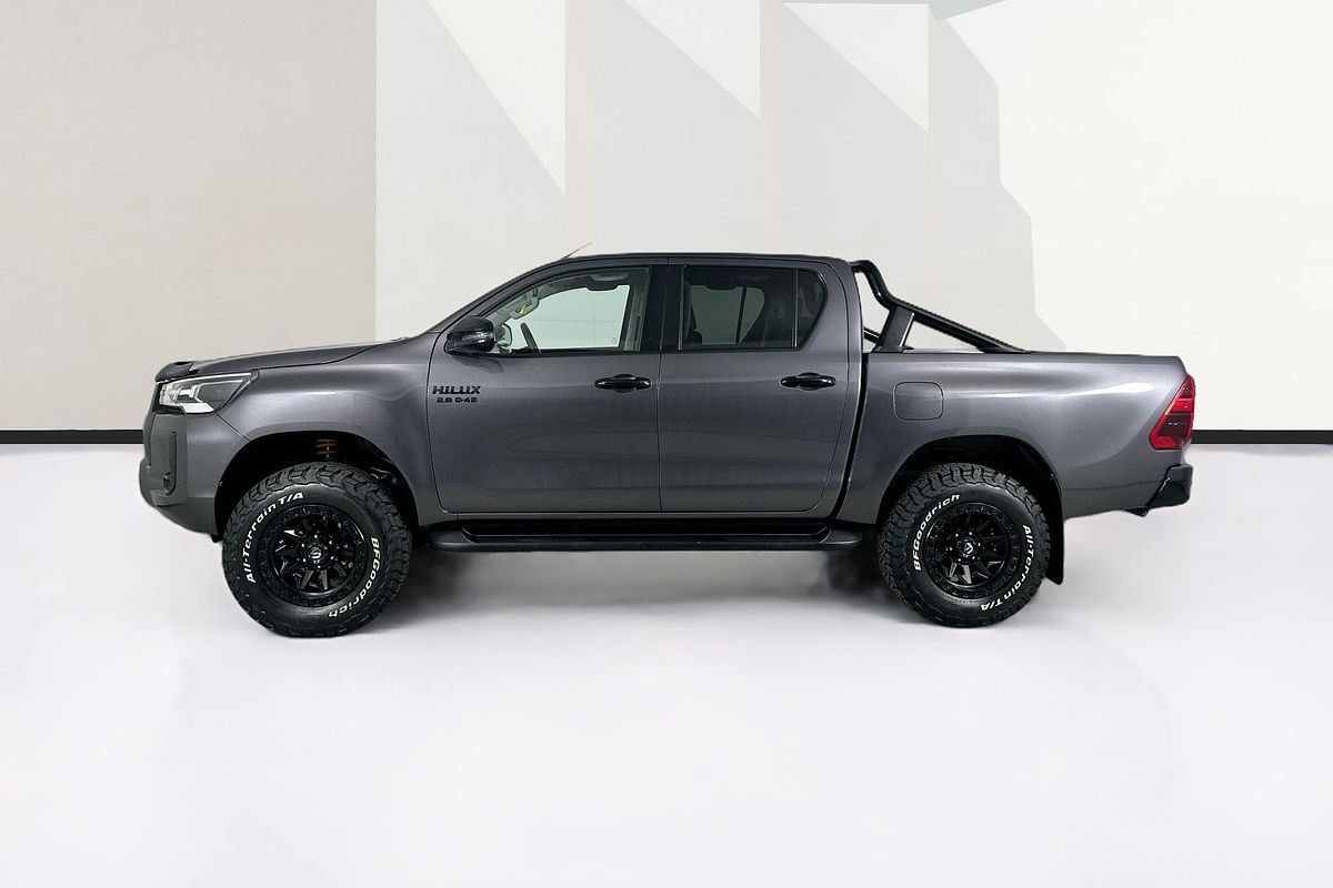 2020 Toyota HILUX SR5+ (4x4) GUN126R FACELIFT 4X4