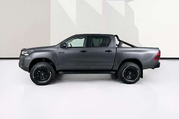 2020 Toyota HILUX SR5+ (4x4) GUN126R FACELIFT 4X4